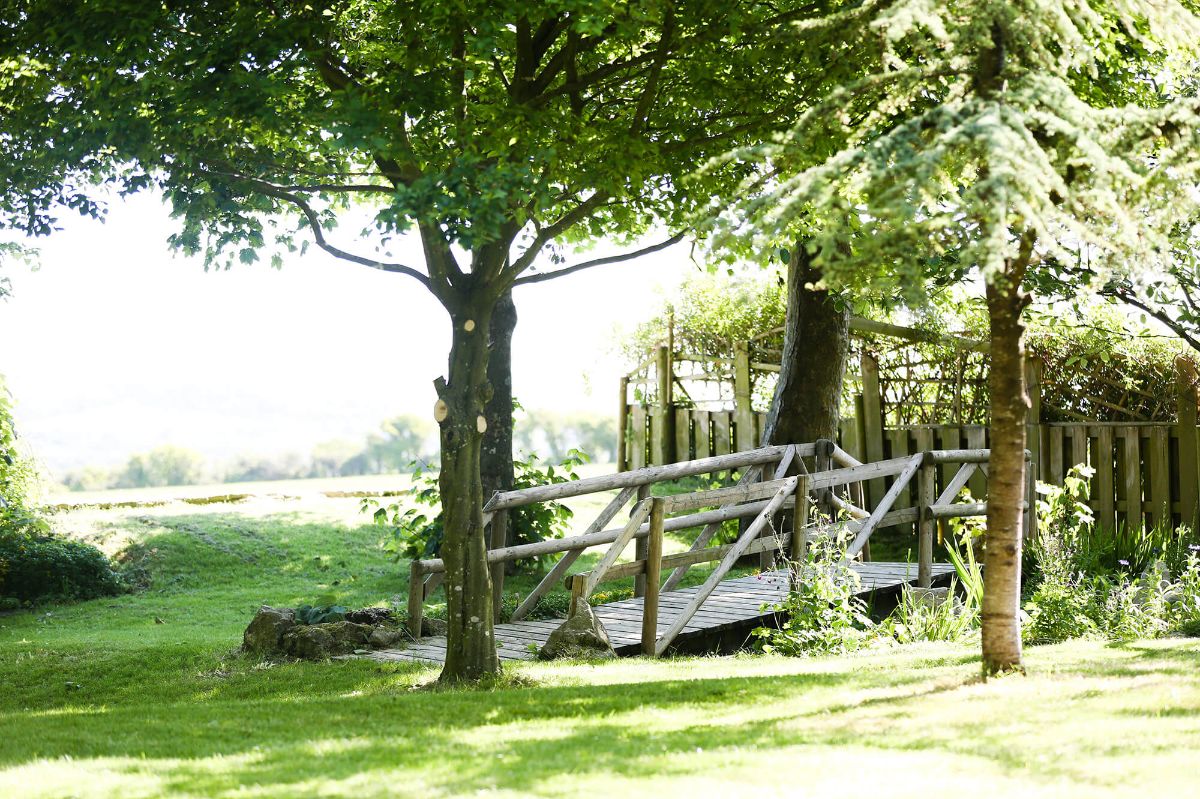 Kingston Country Courtyard-Image-4