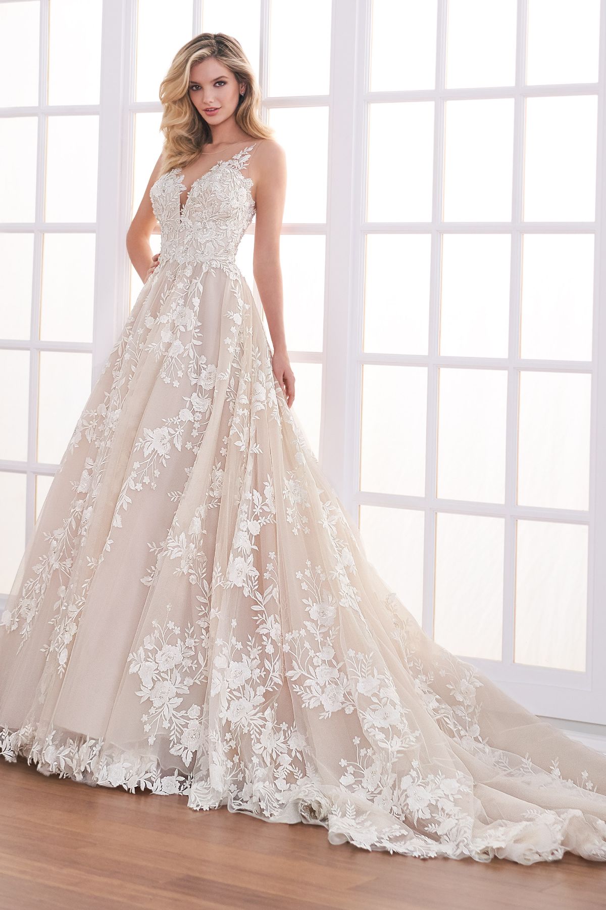 Love & Lace Bridal-Image-16