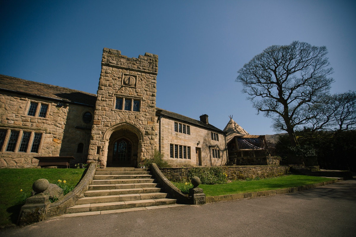 Wedding Venue in Hayfield, Upper House, Hayfield UKbride