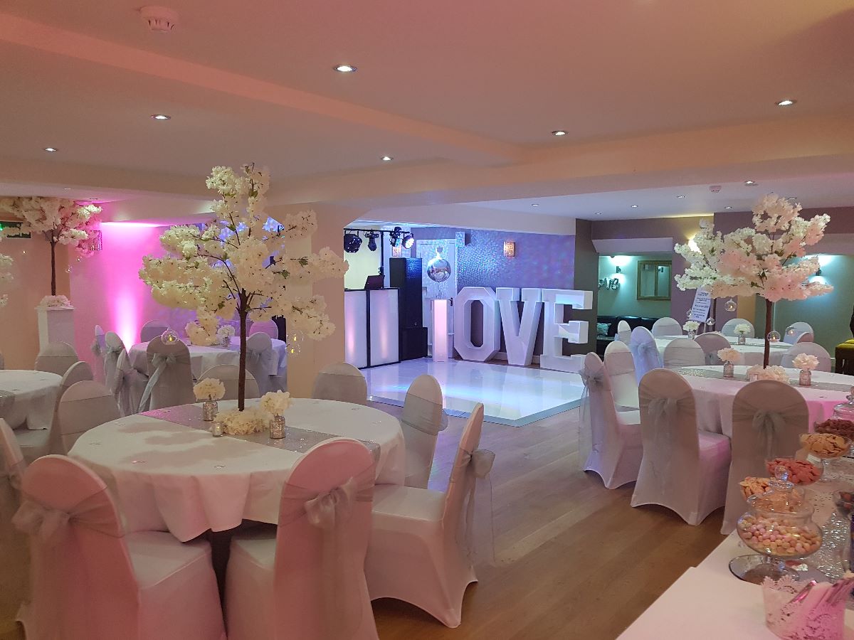 Queens Court Hotel-Image-4