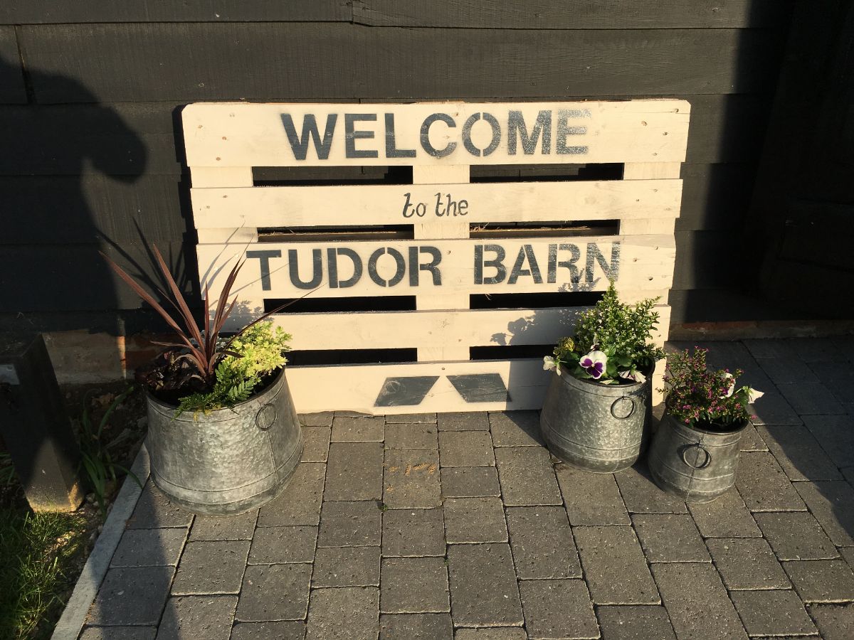 The Tudor Barn-Image-36