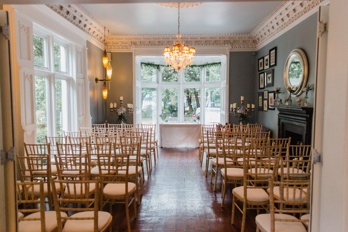 Wedding Venue in Manchester, Didsbury House UKbride