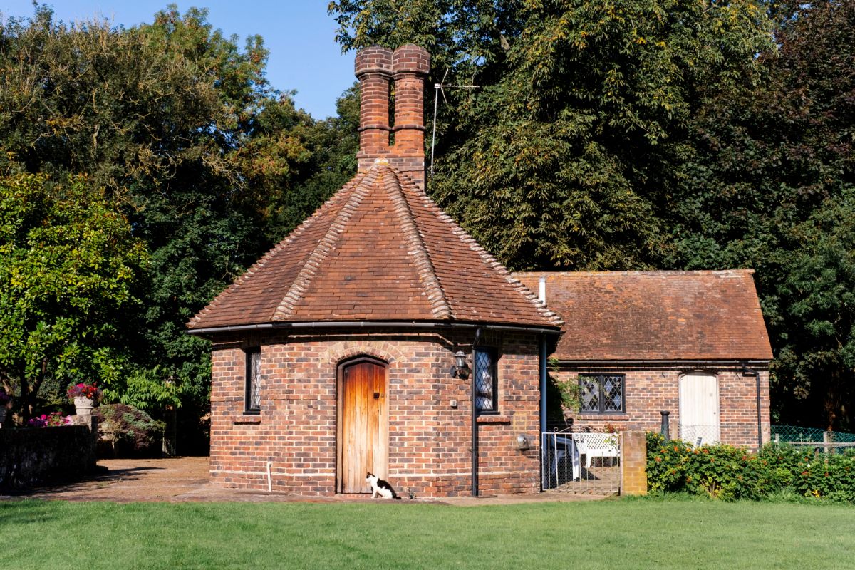 Gallery Item 62 for Pekes Manor 