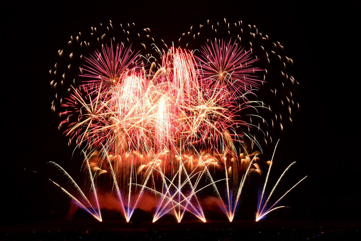 Dynamic Fireworks -Image-2