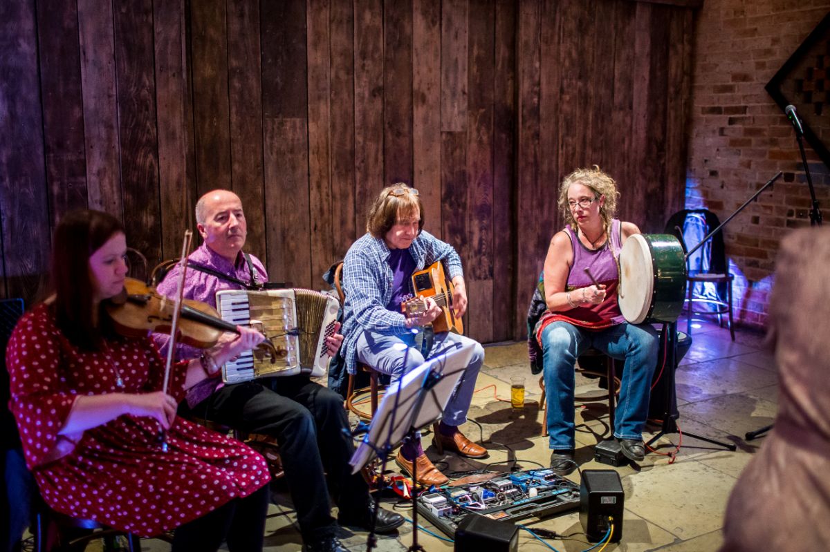 The Burdock Ceilidh Band-Image-16