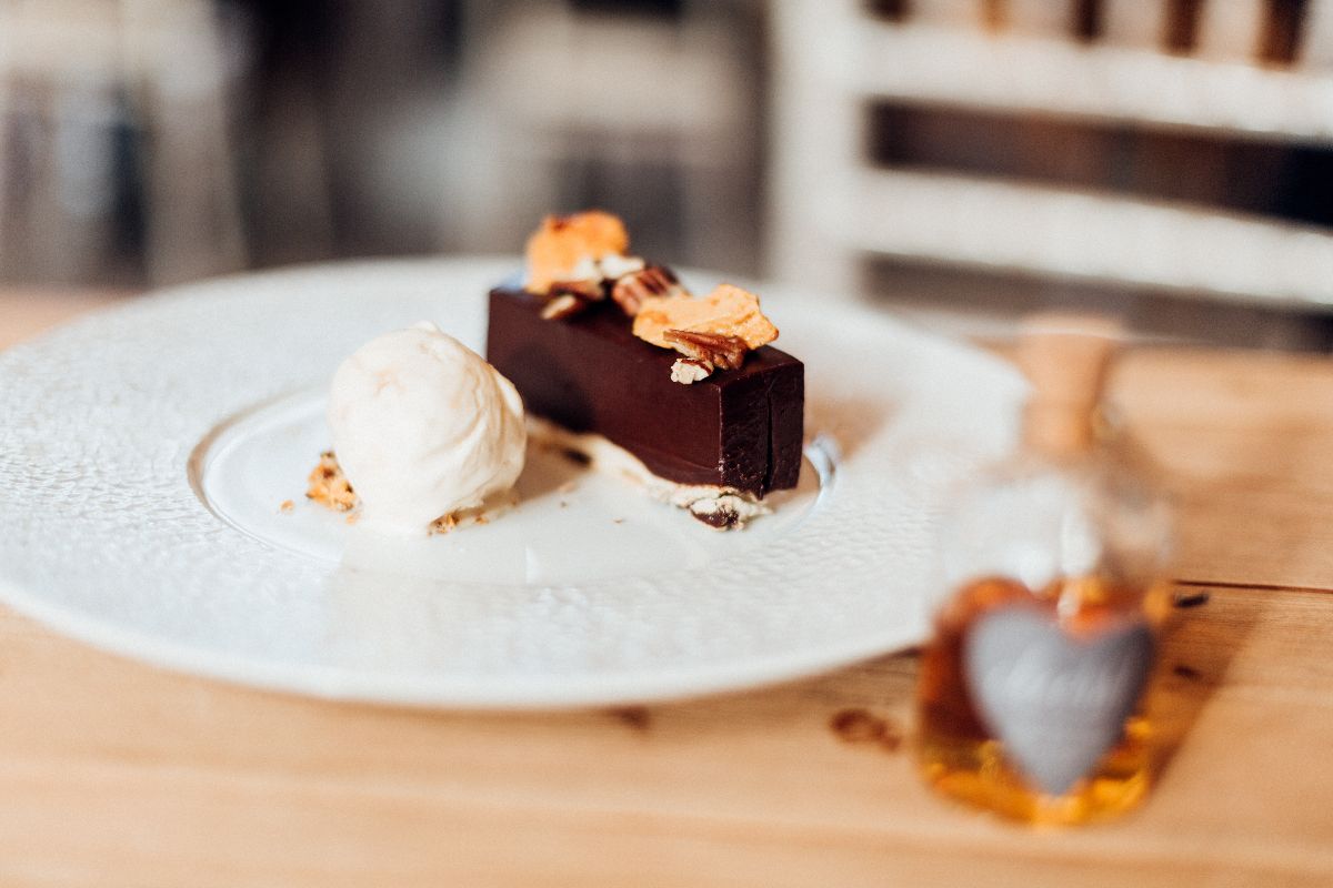 Caviar & Chips-Image-50