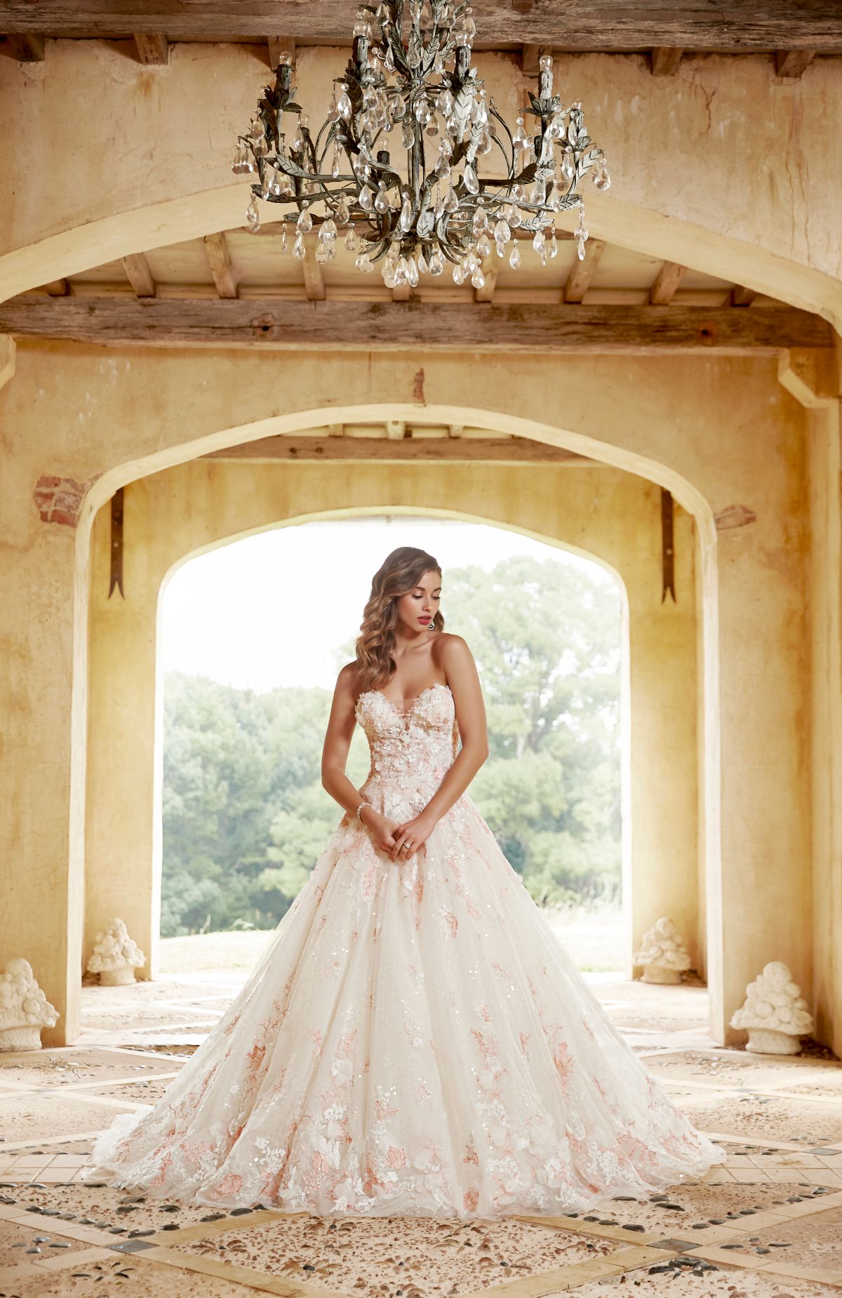 Dolly's Bridal Boutique -Image-9