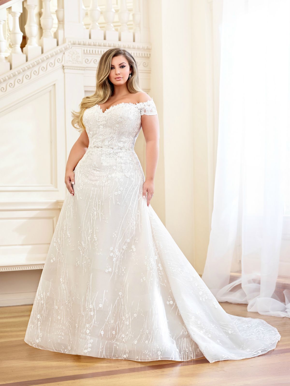 Dolly's Bridal Boutique -Image-30
