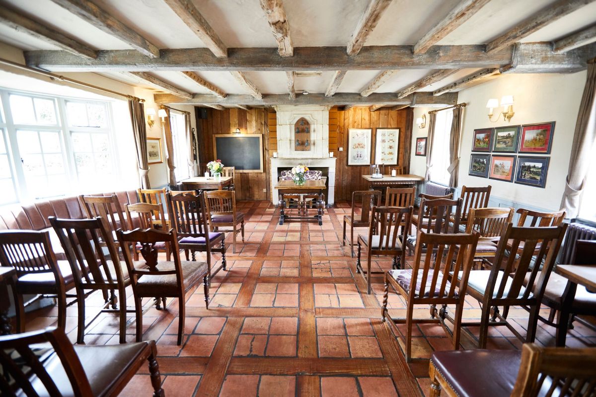 The Five Bells Stanbridge-Image-4