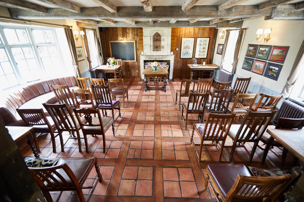 The Five Bells Stanbridge-Image-3
