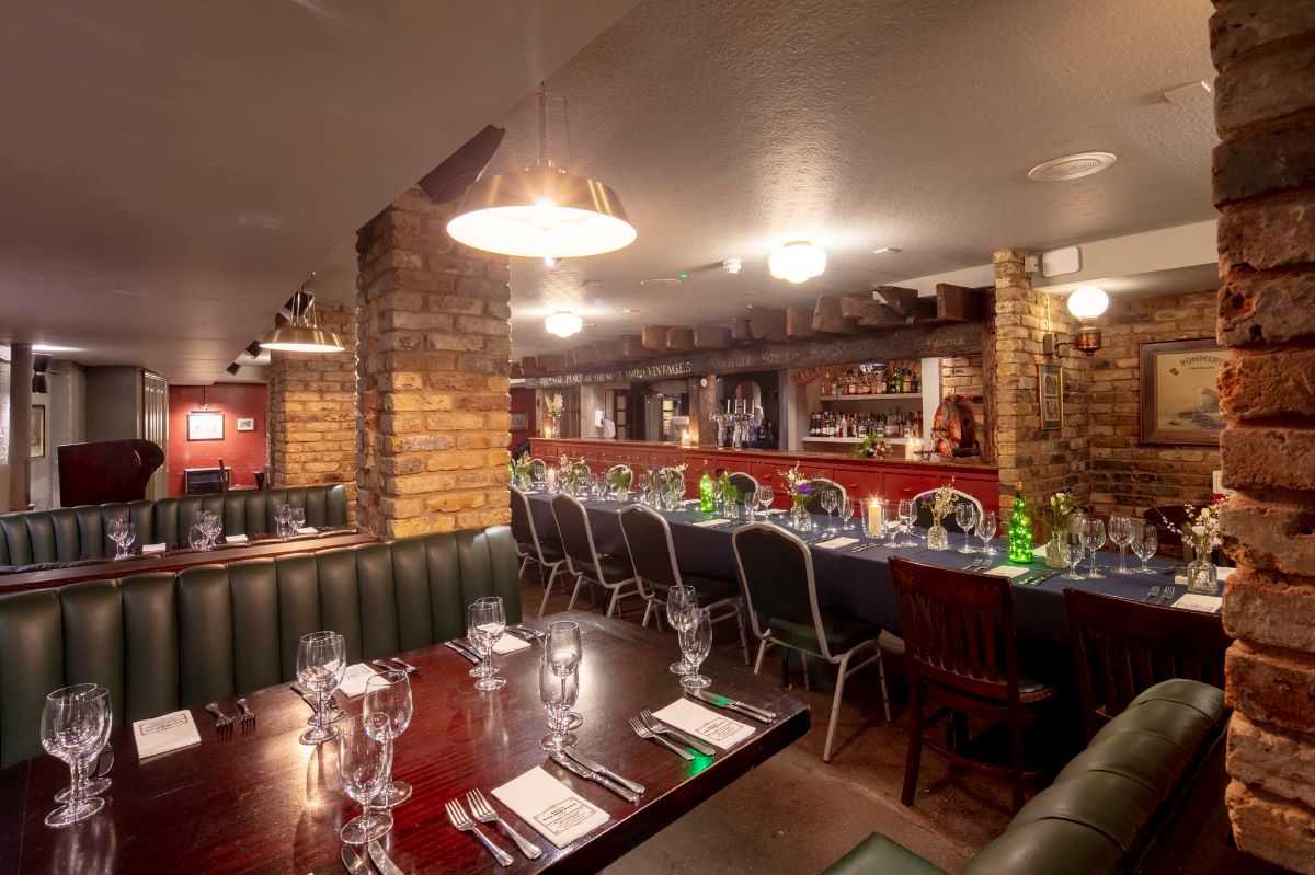 Gallery Item 63 for Davy's Wine Vaults