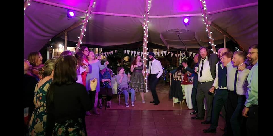 Surprise Wedding Singers-Image-3