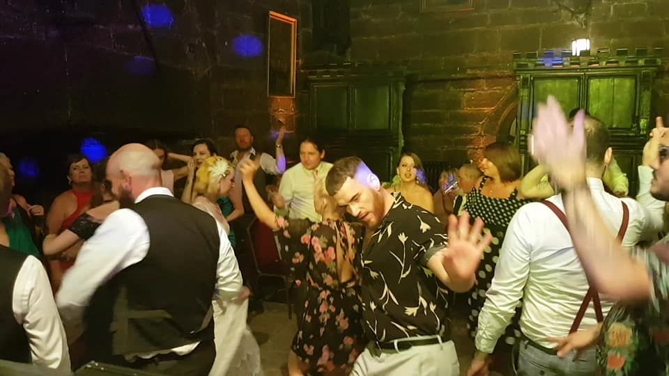 Surprise Wedding Singers-Image-4