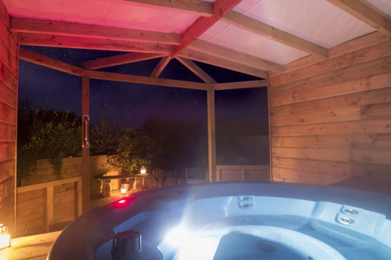 Kymaurah Honeymoon Cottages-Image-14