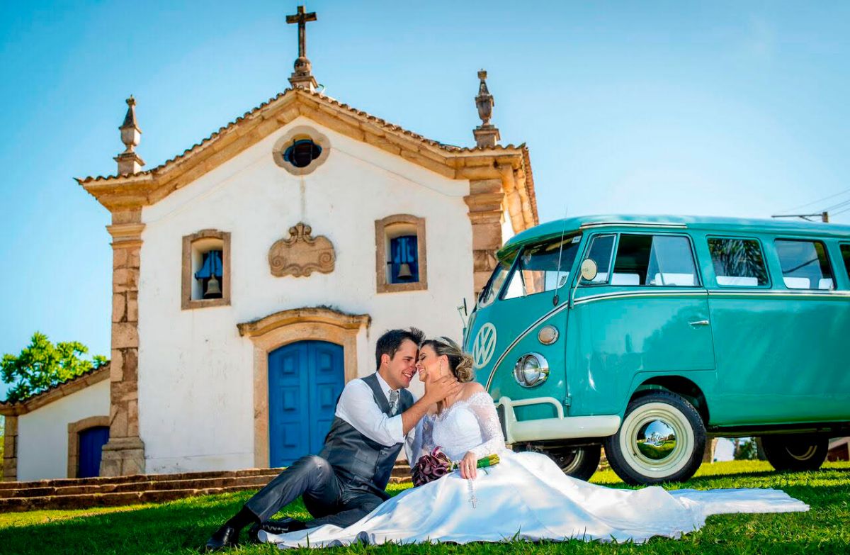 BookAclassic - Classic & Vintage Wedding Cars-Image-3