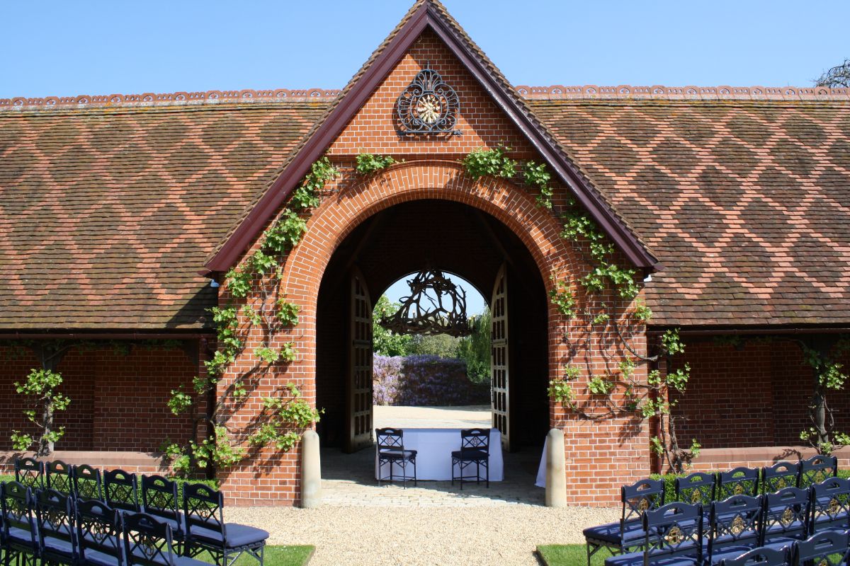 Wedding Venue in Aylesbury, The Dairy at Waddesdon Manor UKbride