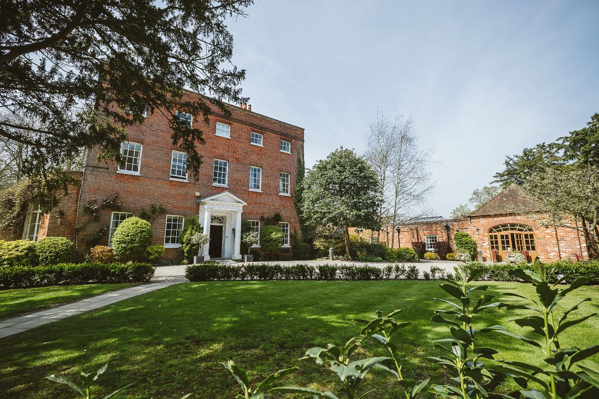 Wedding Venue in High Ongar, Mulberry House UKbride