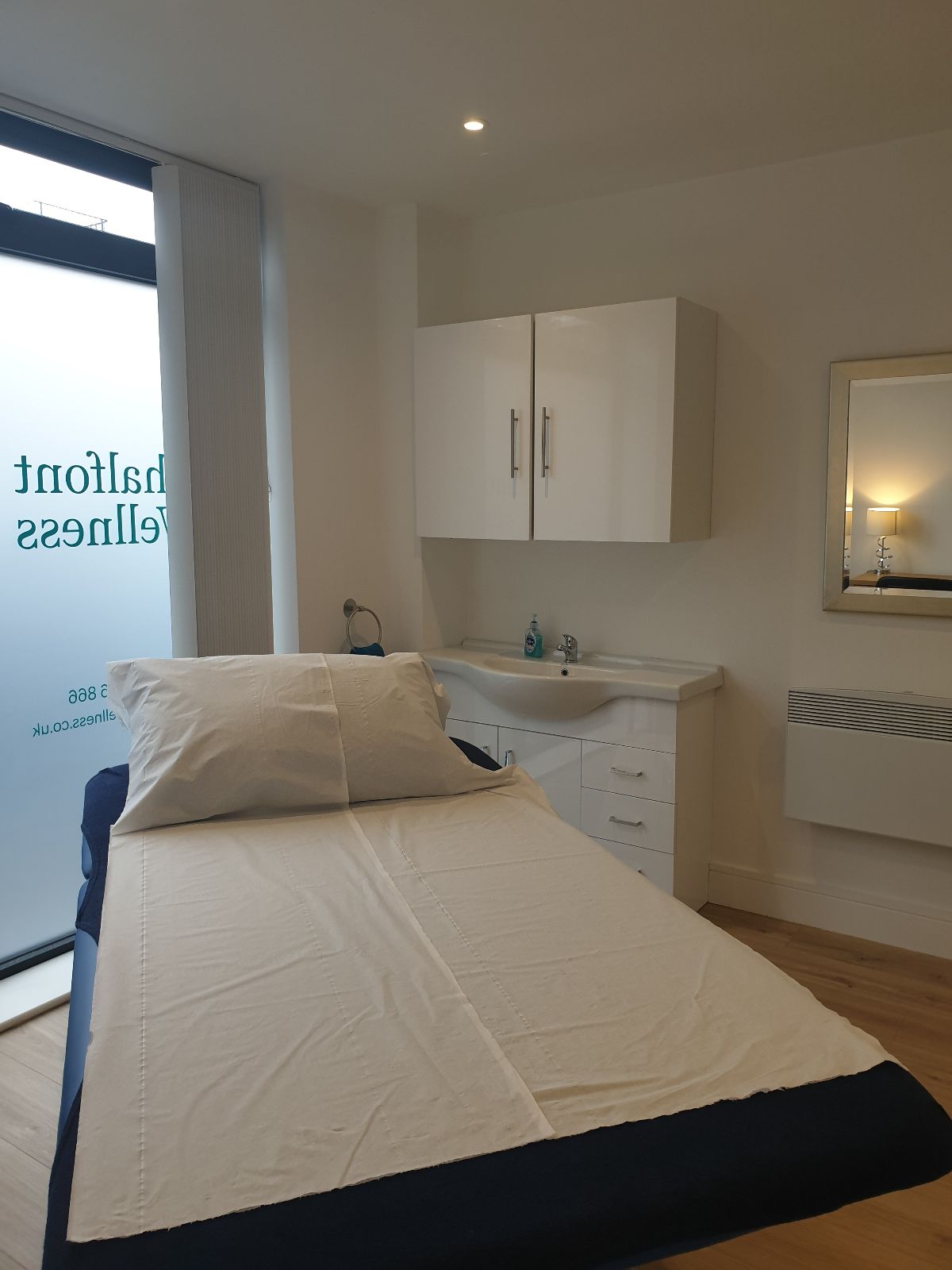 Designer Brow & Skin Clinic-Image-3