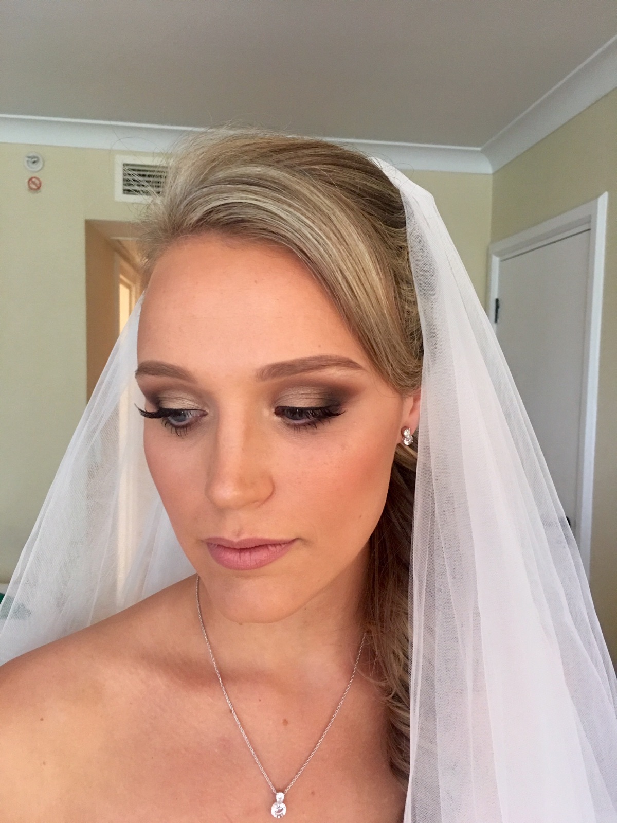 Bridal Makeup by Lara Brewster-Image-2