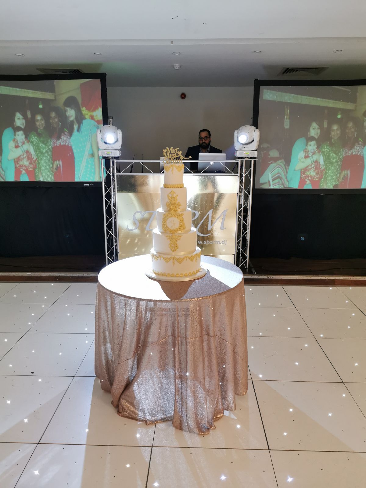 VillageCakeLady-Image-6