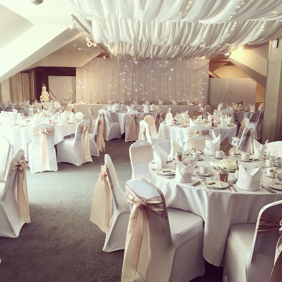 Witney Lakes Resort-Image-1