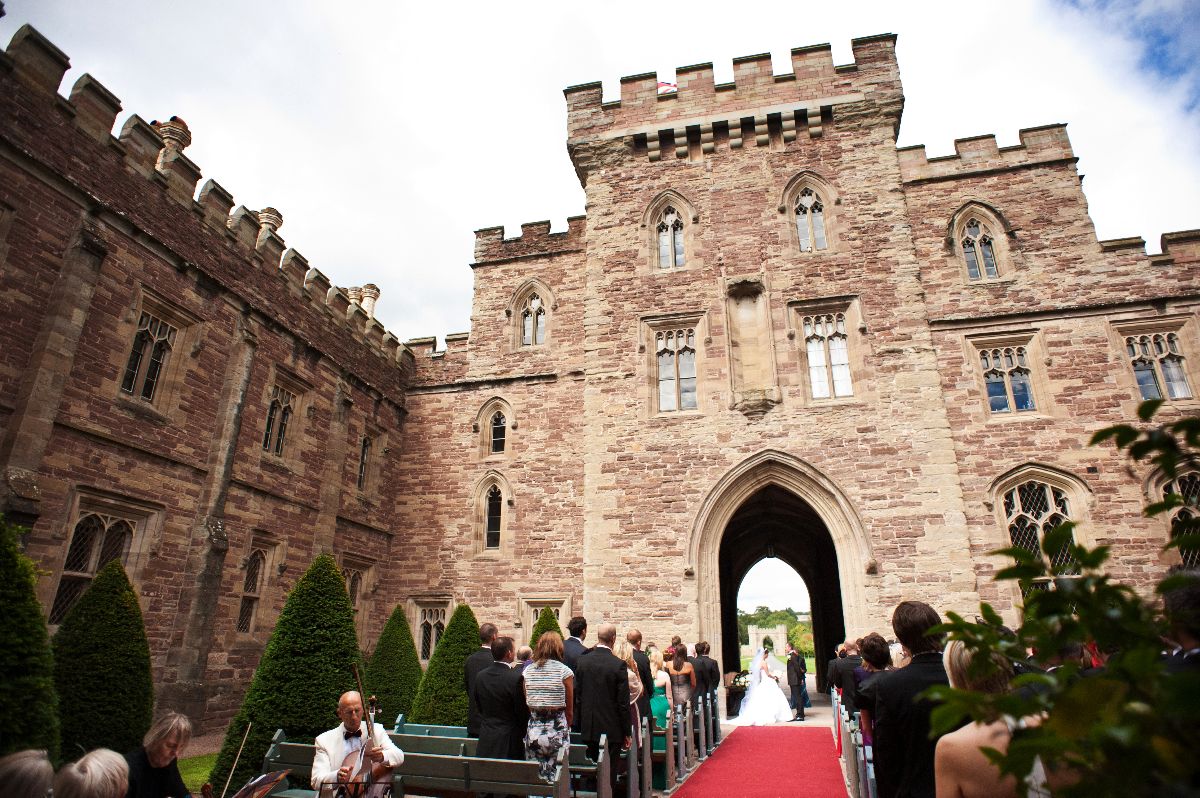Wedding Venue in Hereford, Hampton Court Castle UKbride