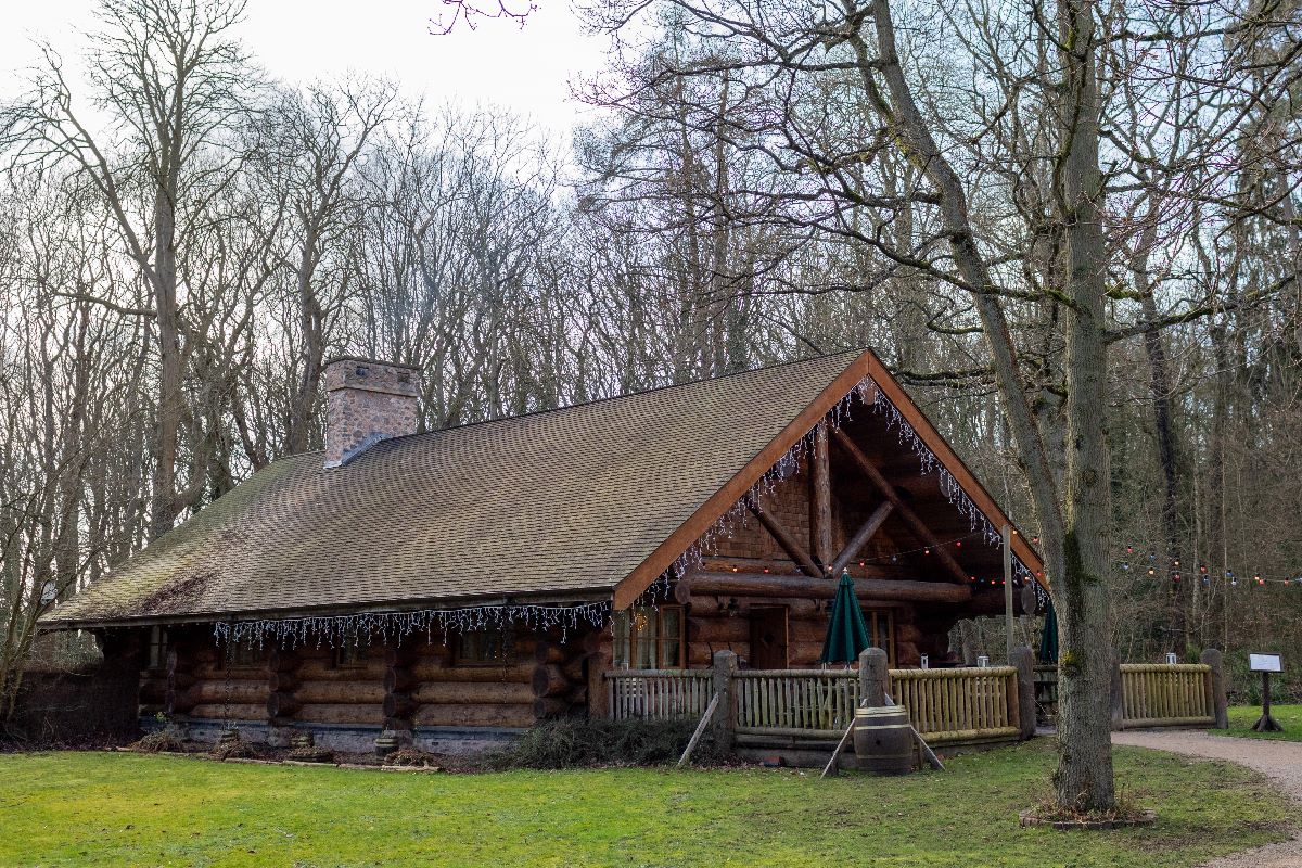 Wedding Venue in North Kilworth, Kilworth House Hotel & Theatre UKbride