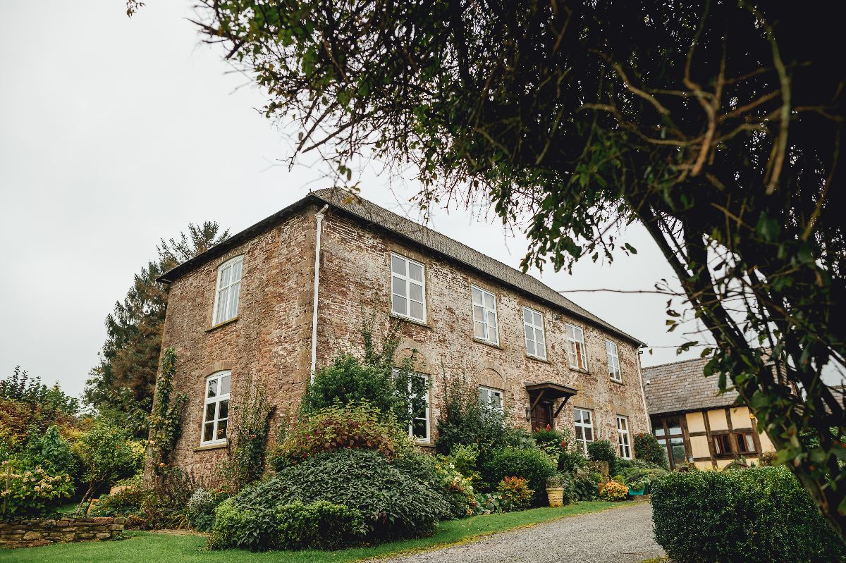 Wedding Venue in Hereford, Lower House Farm UKbride