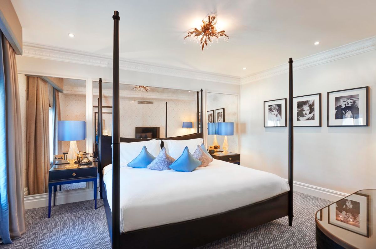 The Waldorf Hilton-Image-1