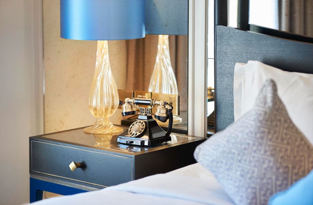 The Waldorf Hilton-Image-3