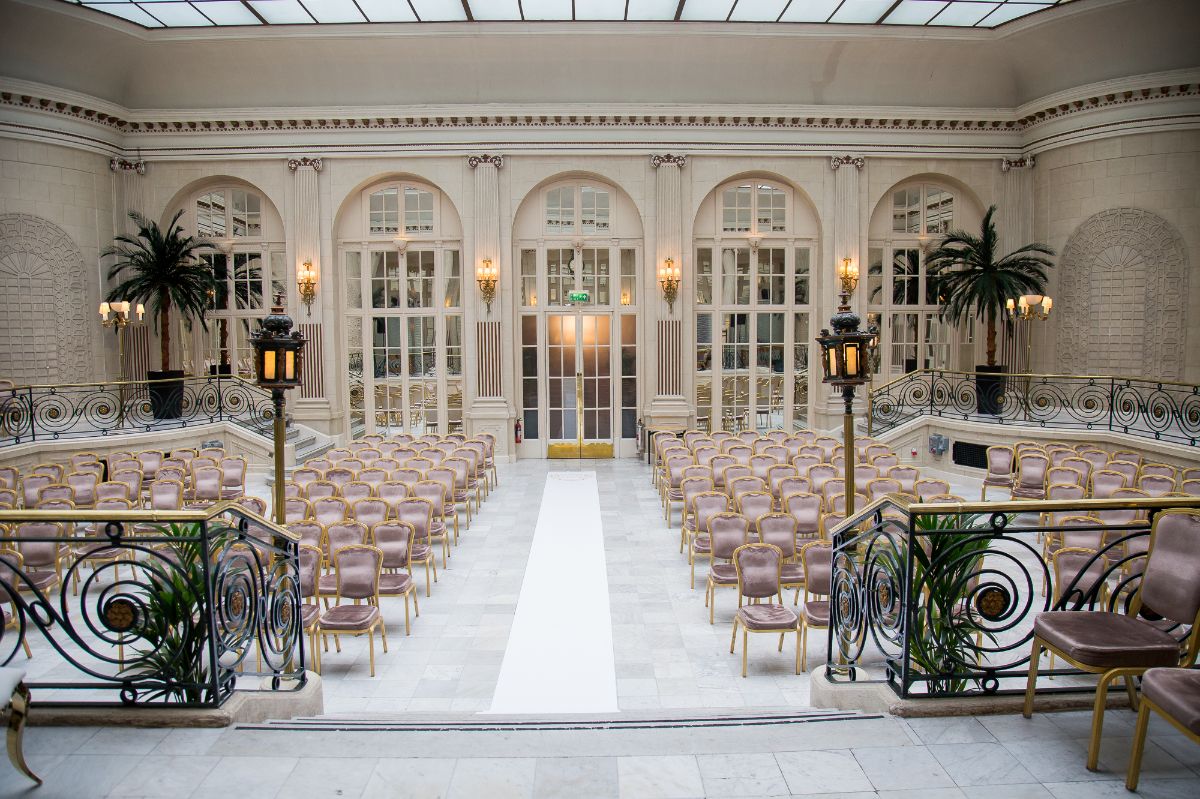 Wedding Venue in London, The Waldorf Hilton UKbride