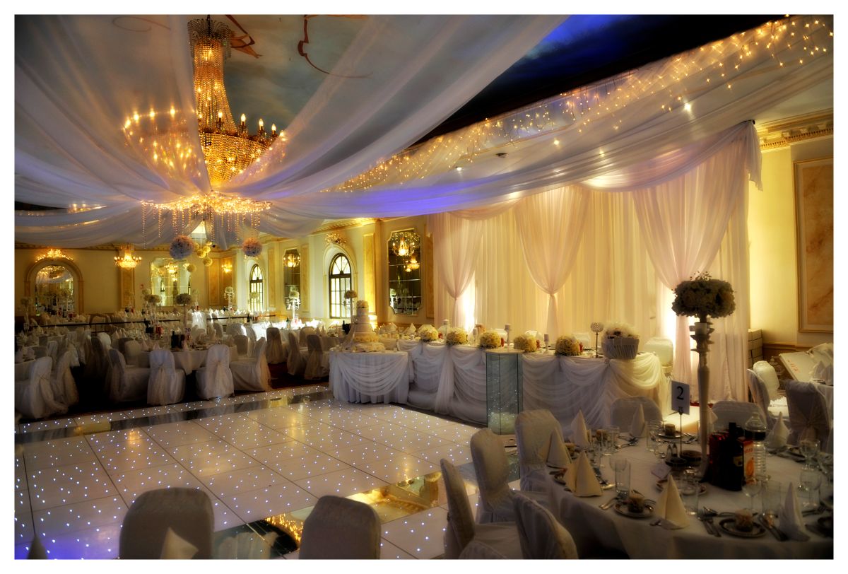 Wedding Venue in London, Regency Banqueting Suite UKbride