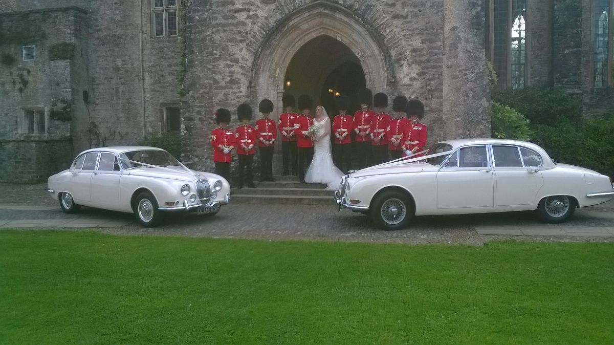 Abbey wedding cars-Image-3