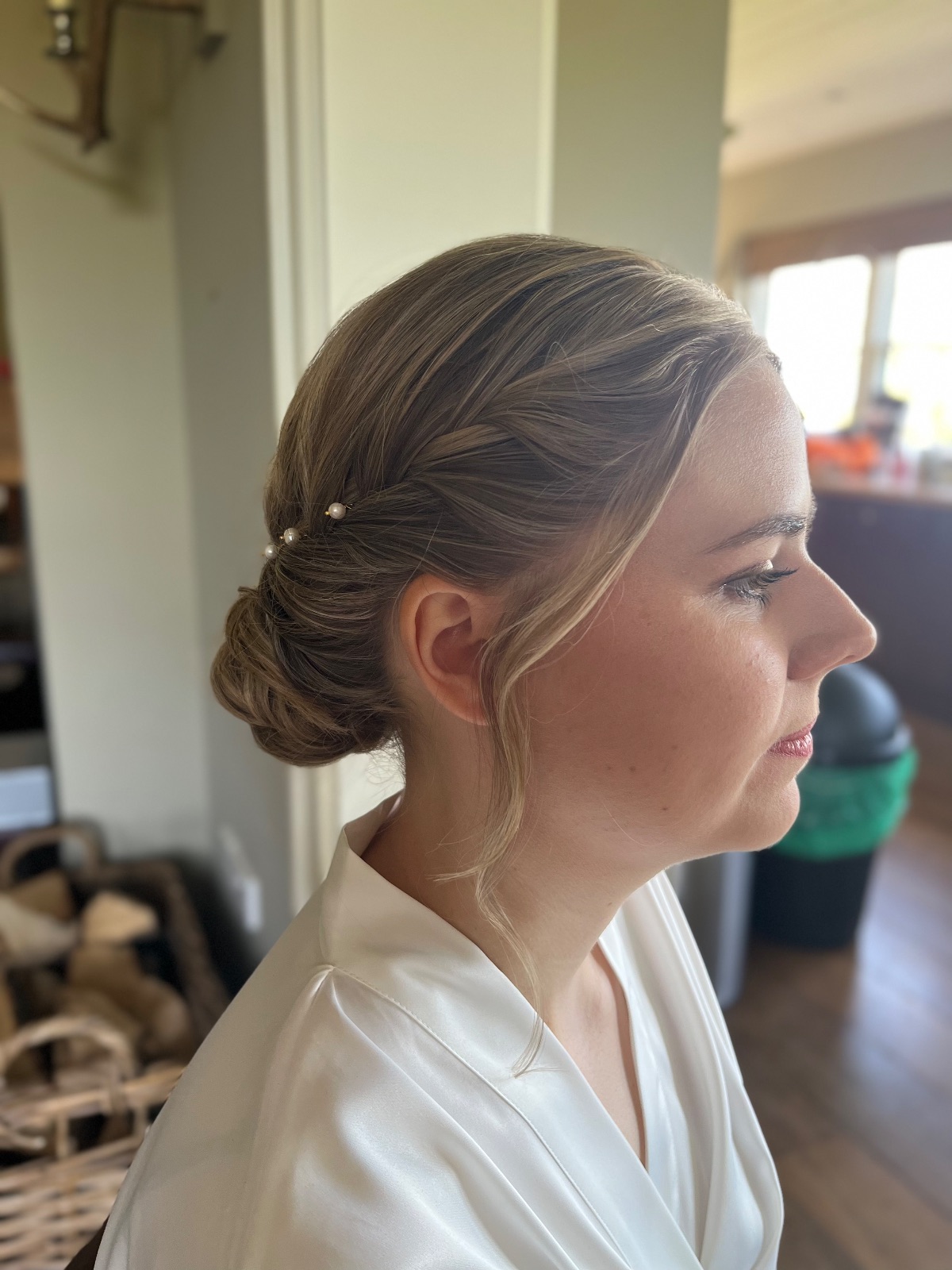 Claire Guy Bridal Hair and Makeup-Image-110