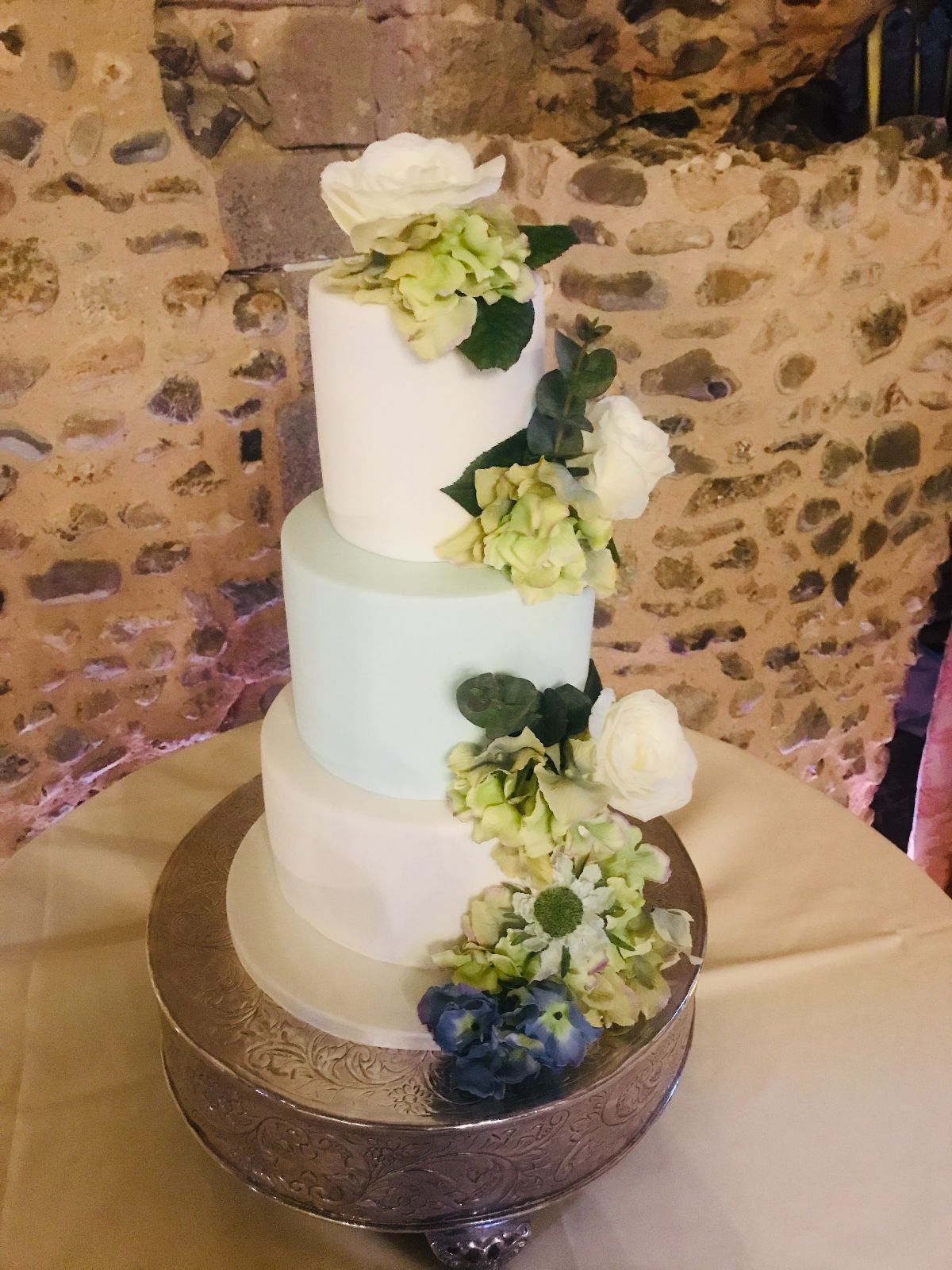 Cakes Glorious Cakes-Image-3