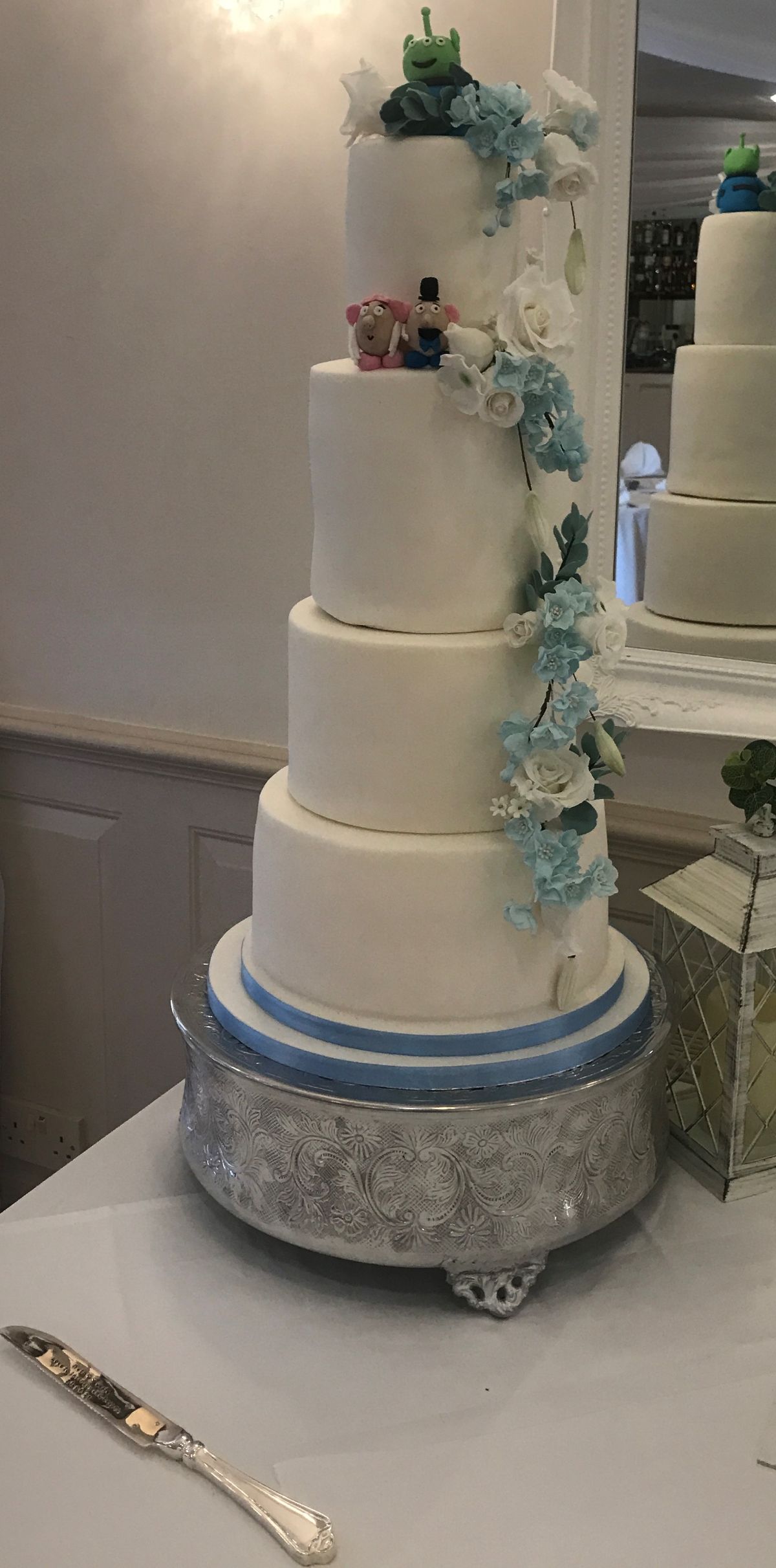 Cakes Glorious Cakes-Image-1