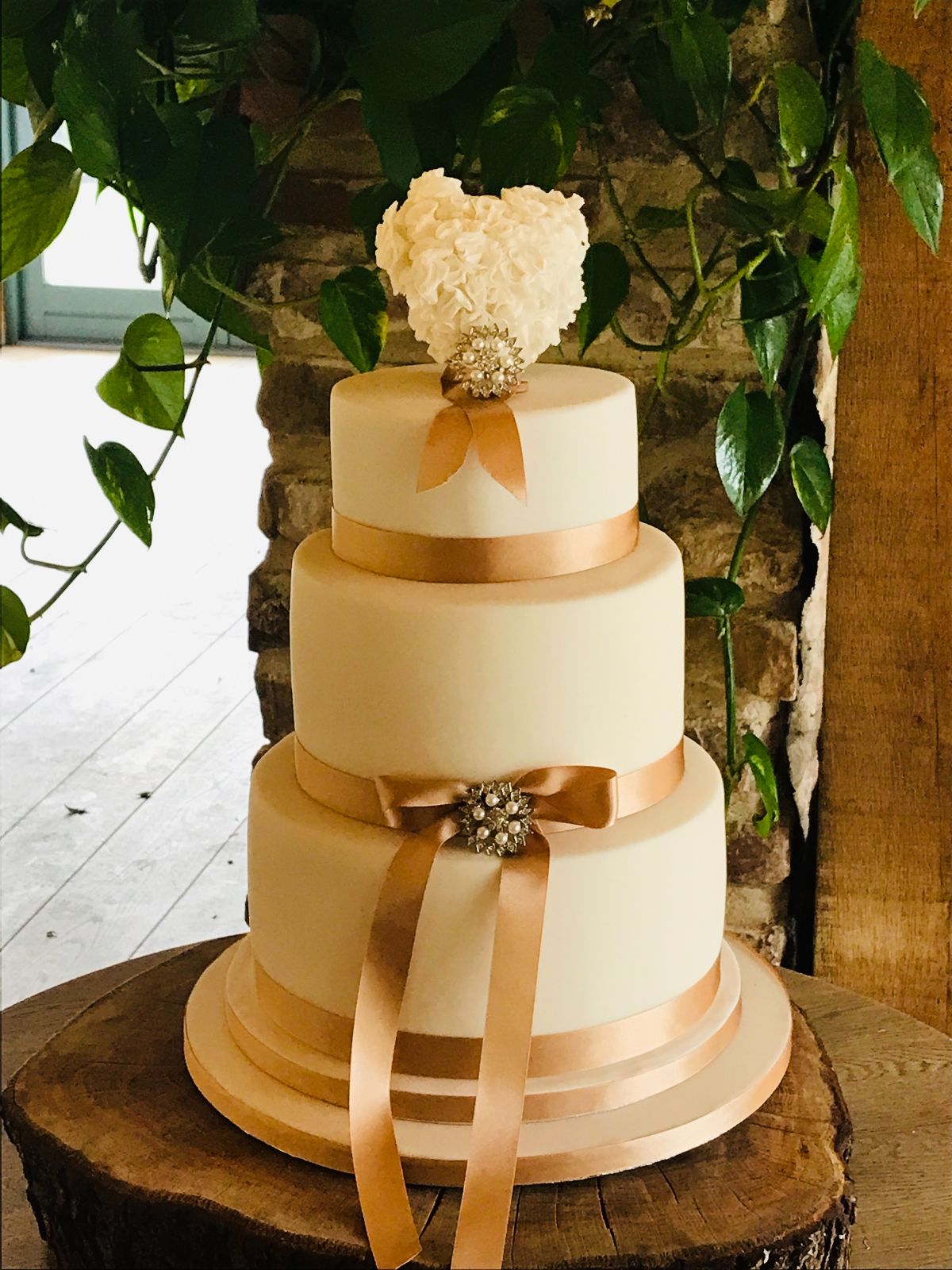 Cakes Glorious Cakes-Image-17