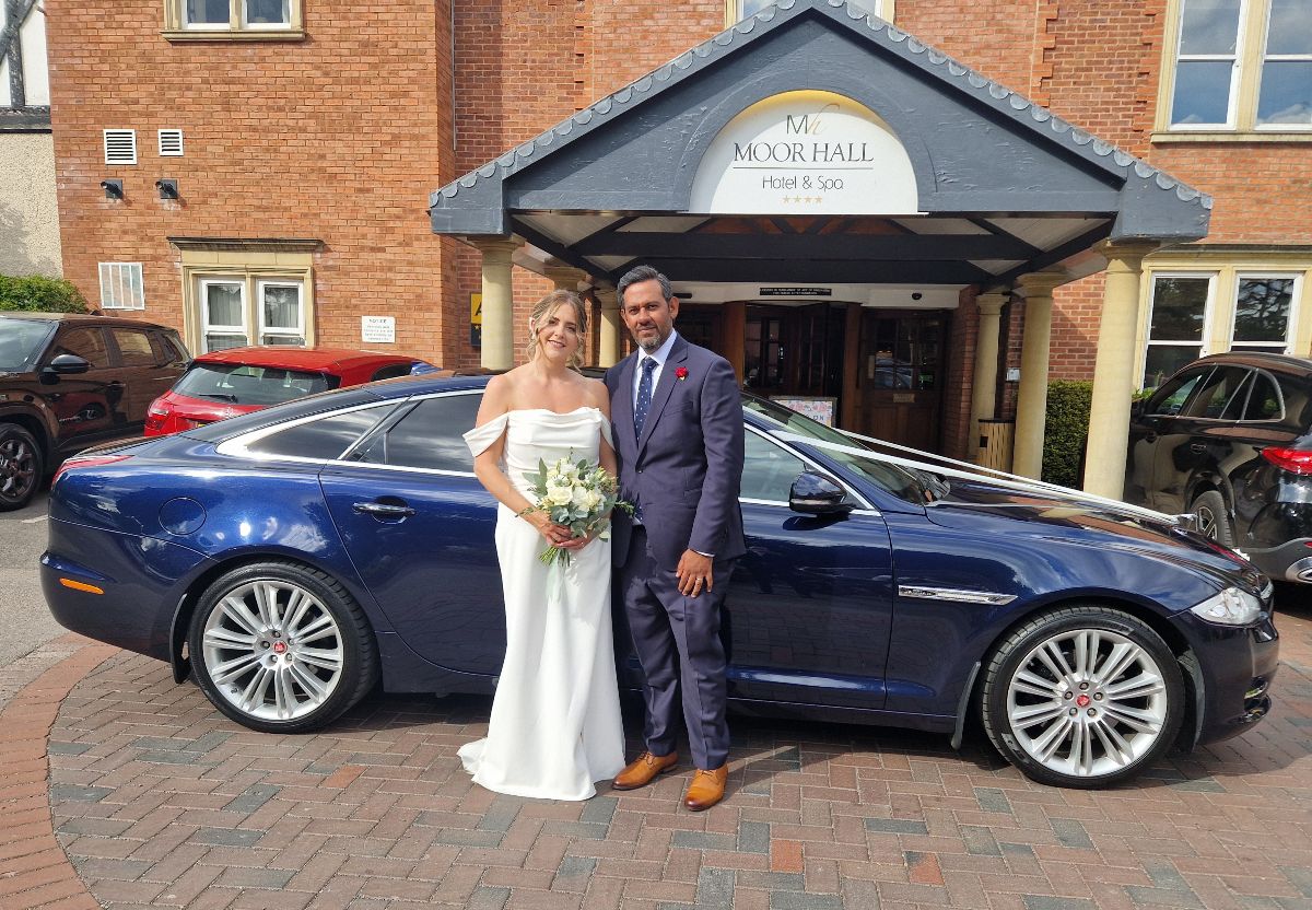 Leicester Wedding Cars-Image-2