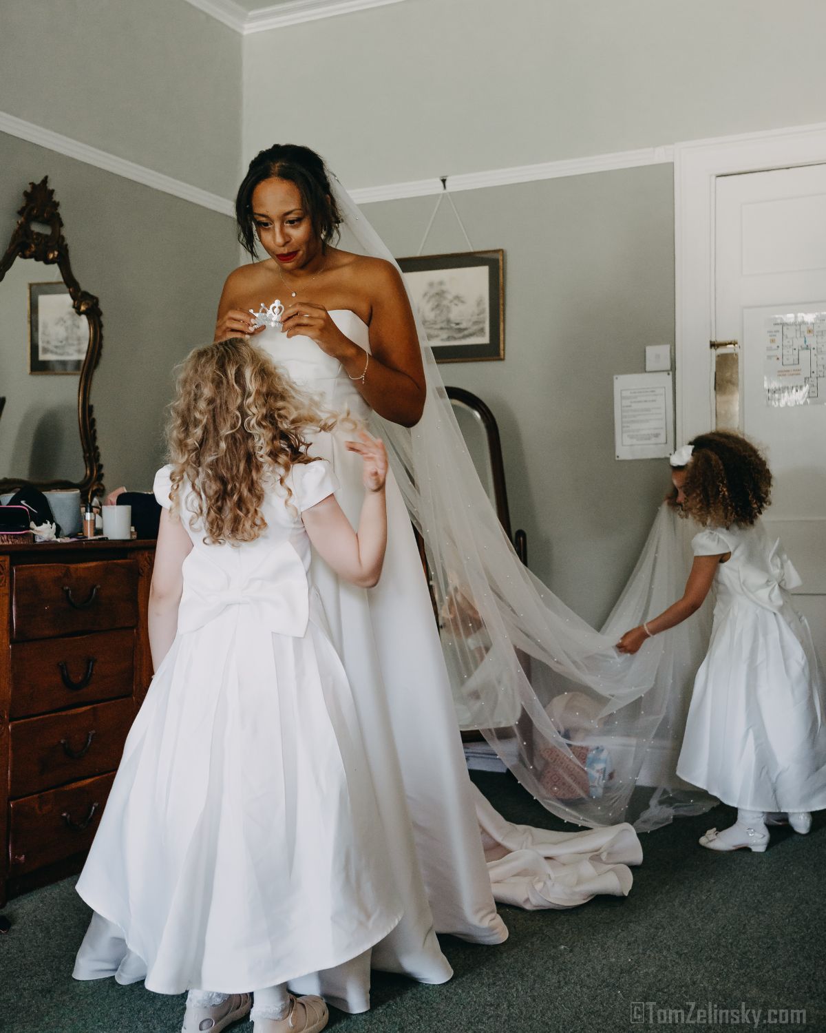 Your Wedding Photographer - Tom Zelinsky-Image-3