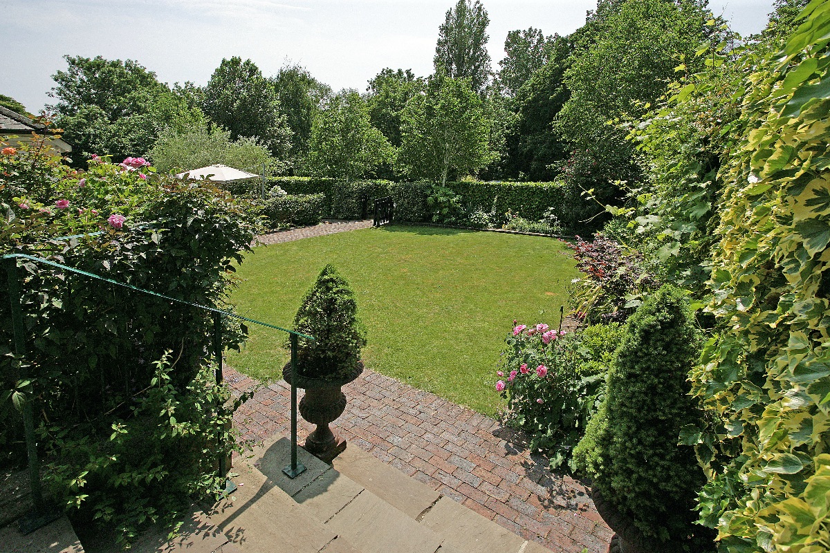 Gallery Item 47 for Wingrove House