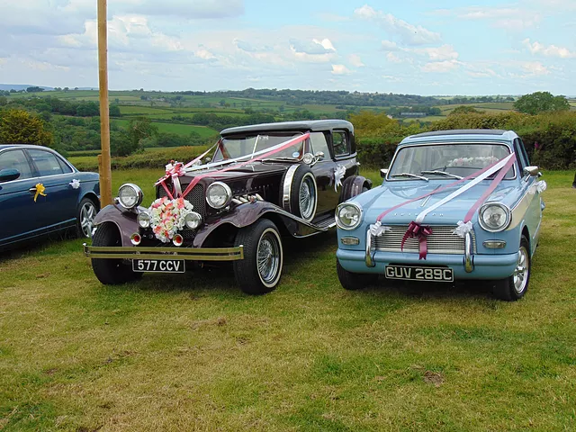 Old New & Blue Wedding Cars-Image-7