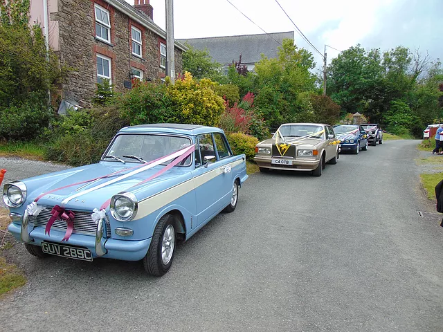 Old New & Blue Wedding Cars-Image-9