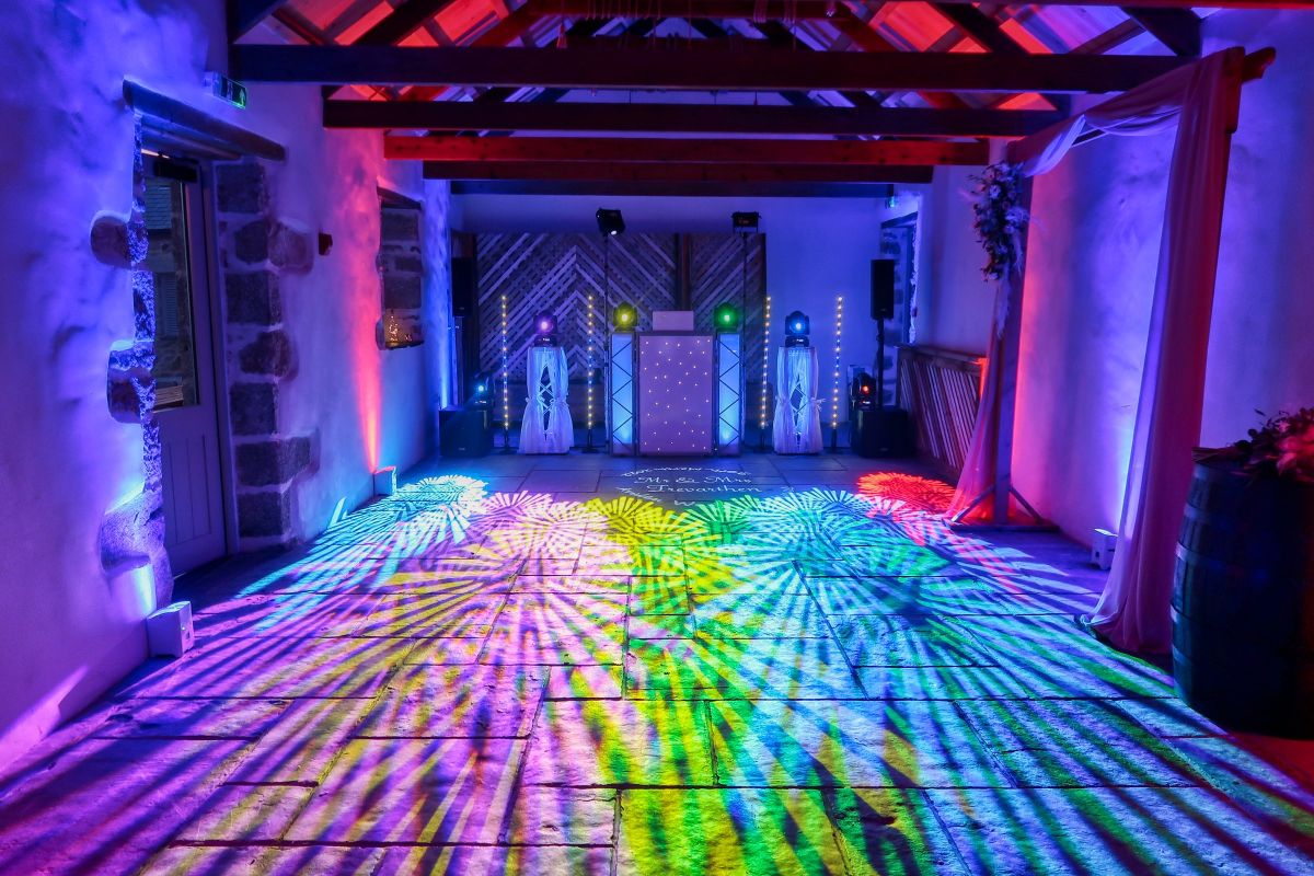 Cornwall Wedding DJ-Image-240