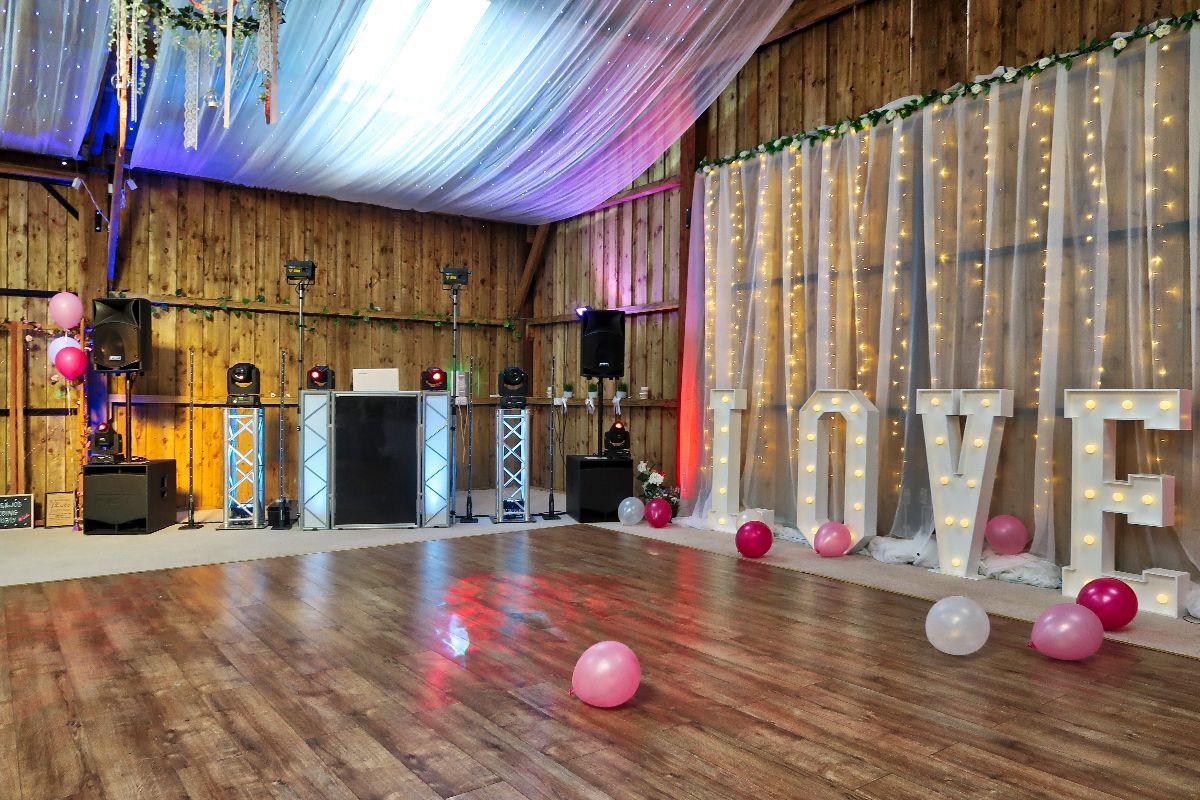 Cornwall Wedding DJ-Image-356