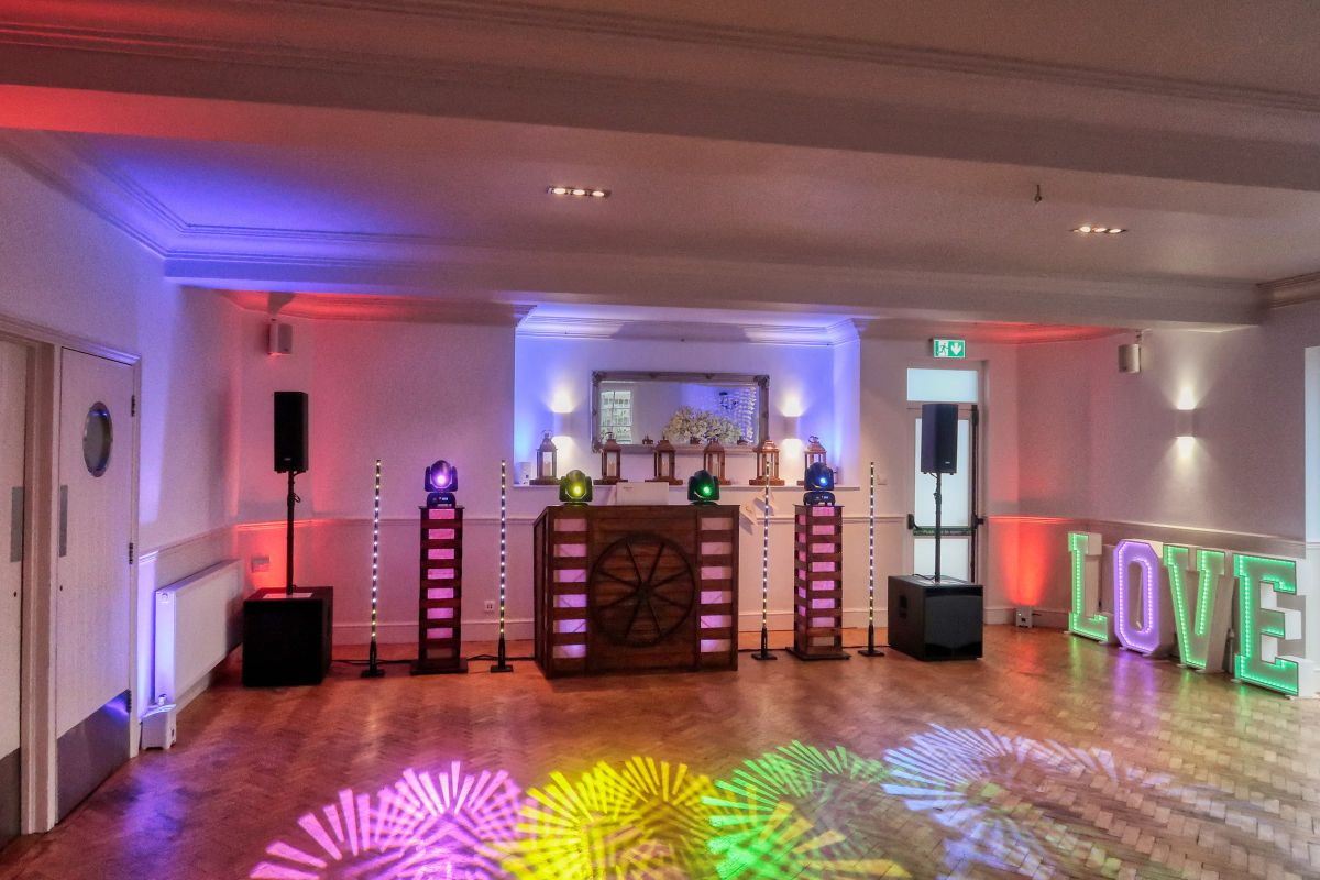 Cornwall Wedding DJ-Image-83