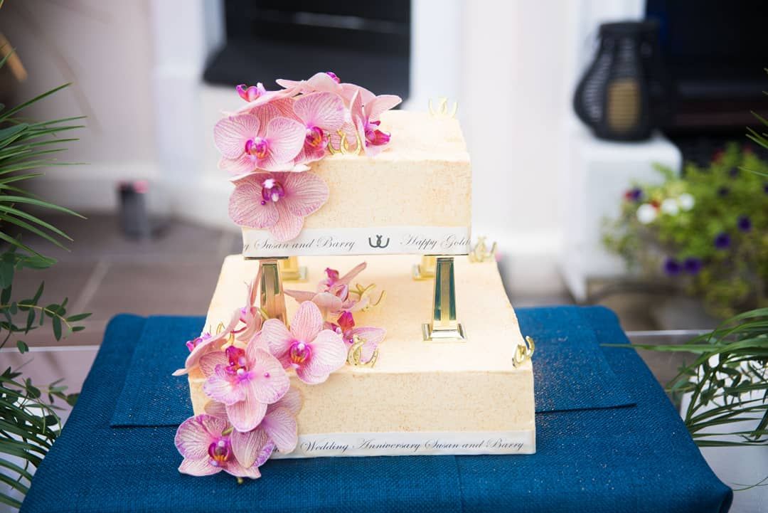 THE FLOWER DESIGNER-Image-103