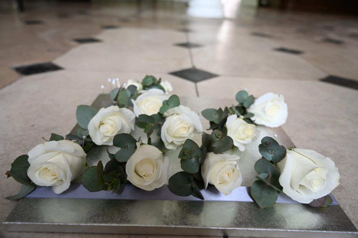 THE FLOWER DESIGNER-Image-71