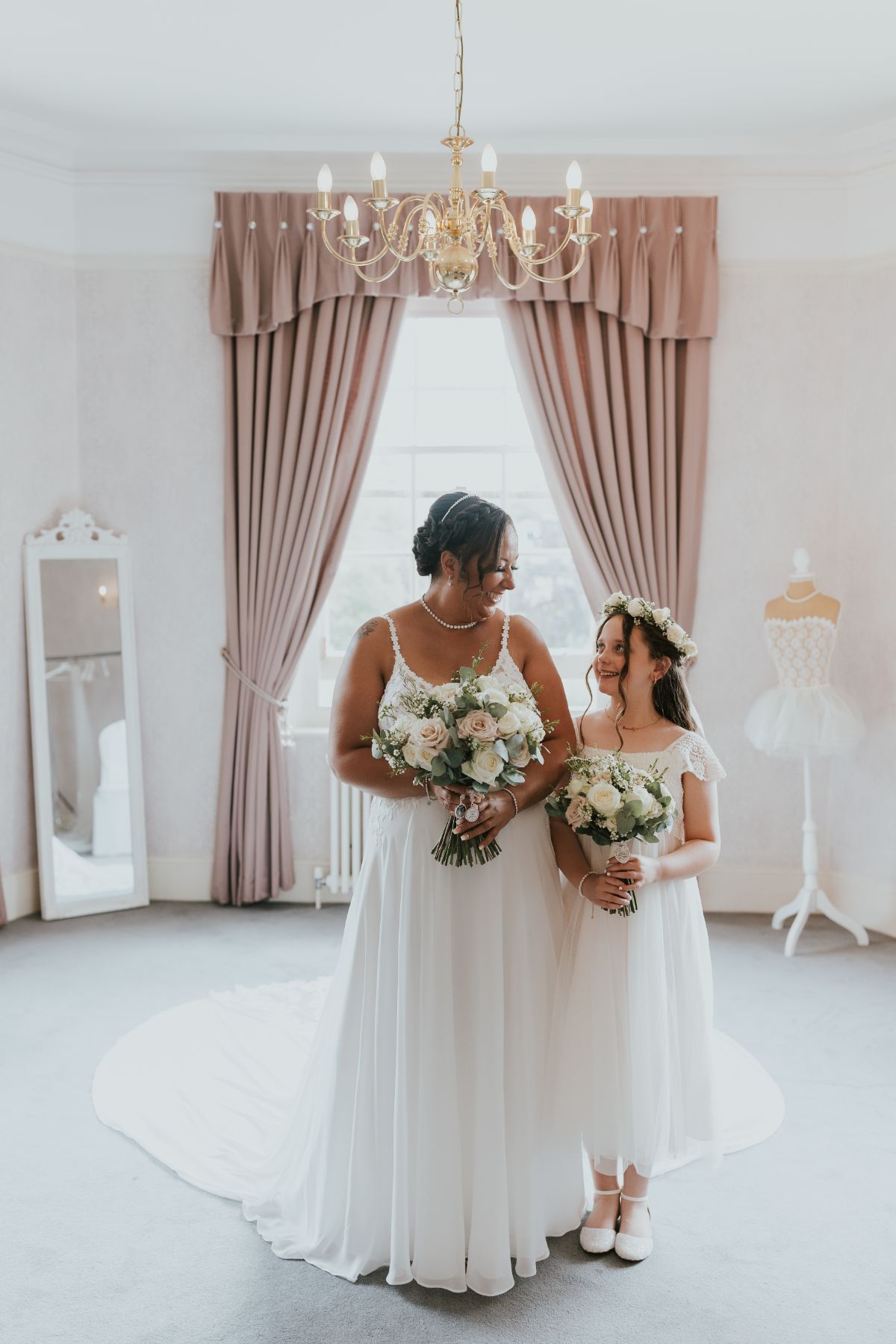 THE FLOWER DESIGNER-Image-27