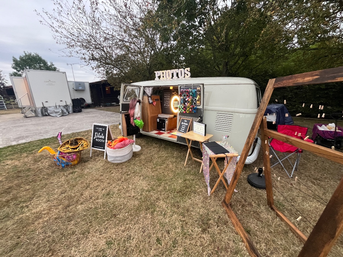 The White Van Wedding Company-Image-30