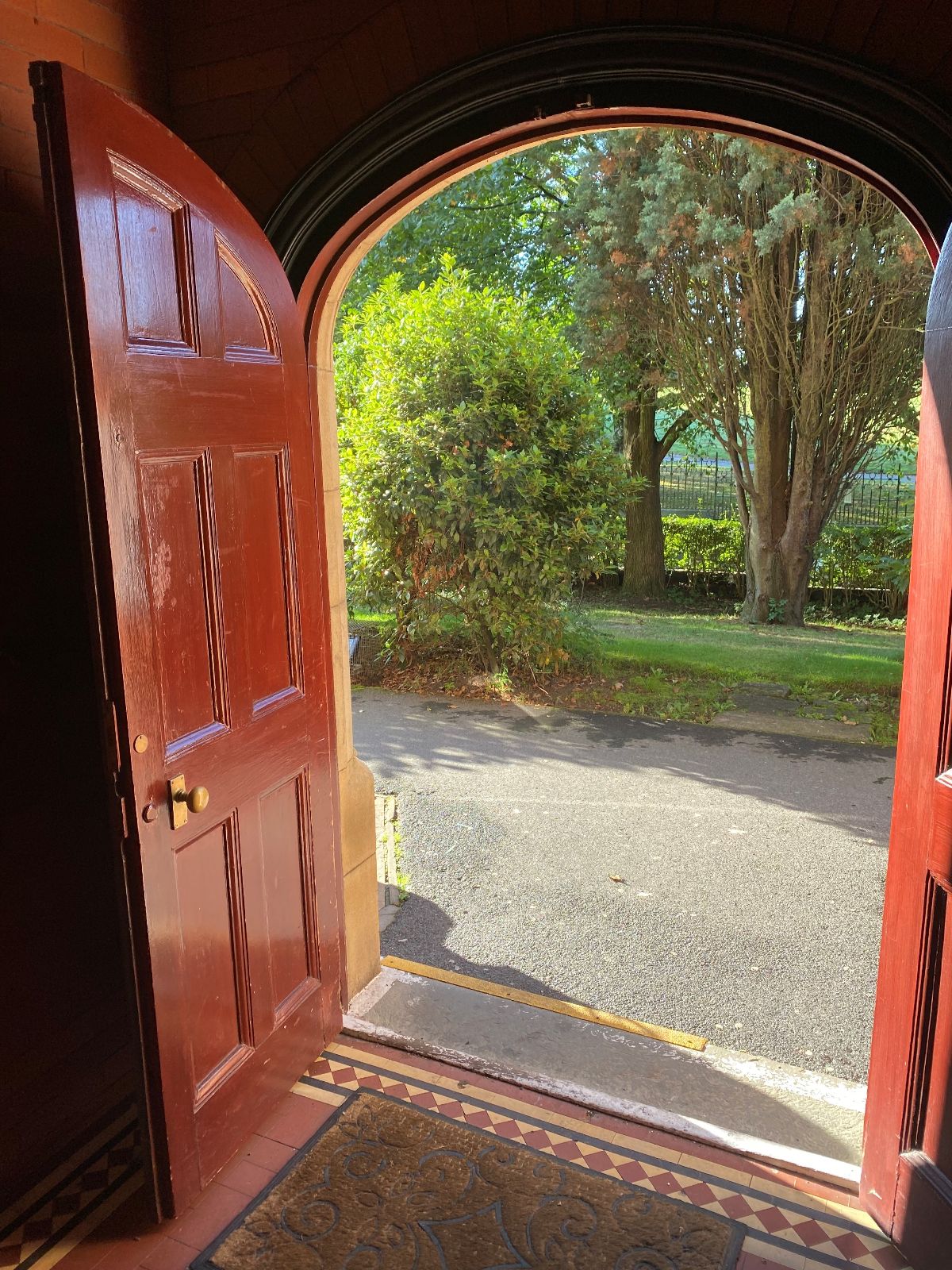 Broadfield Park Hotel-Image-4